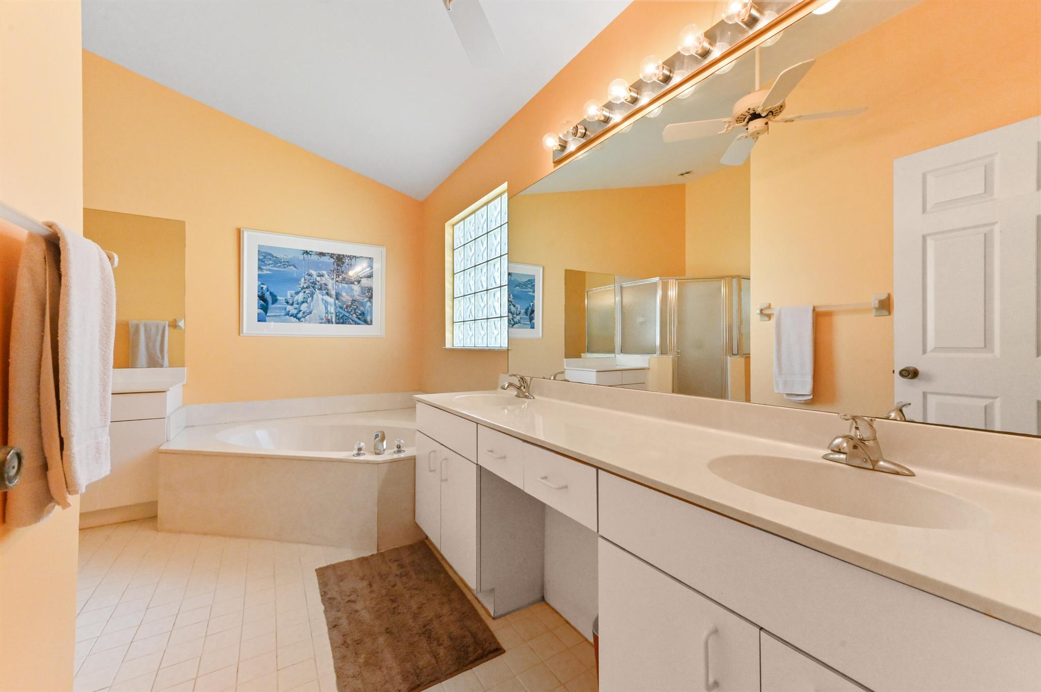 14066 Glenlyon Court