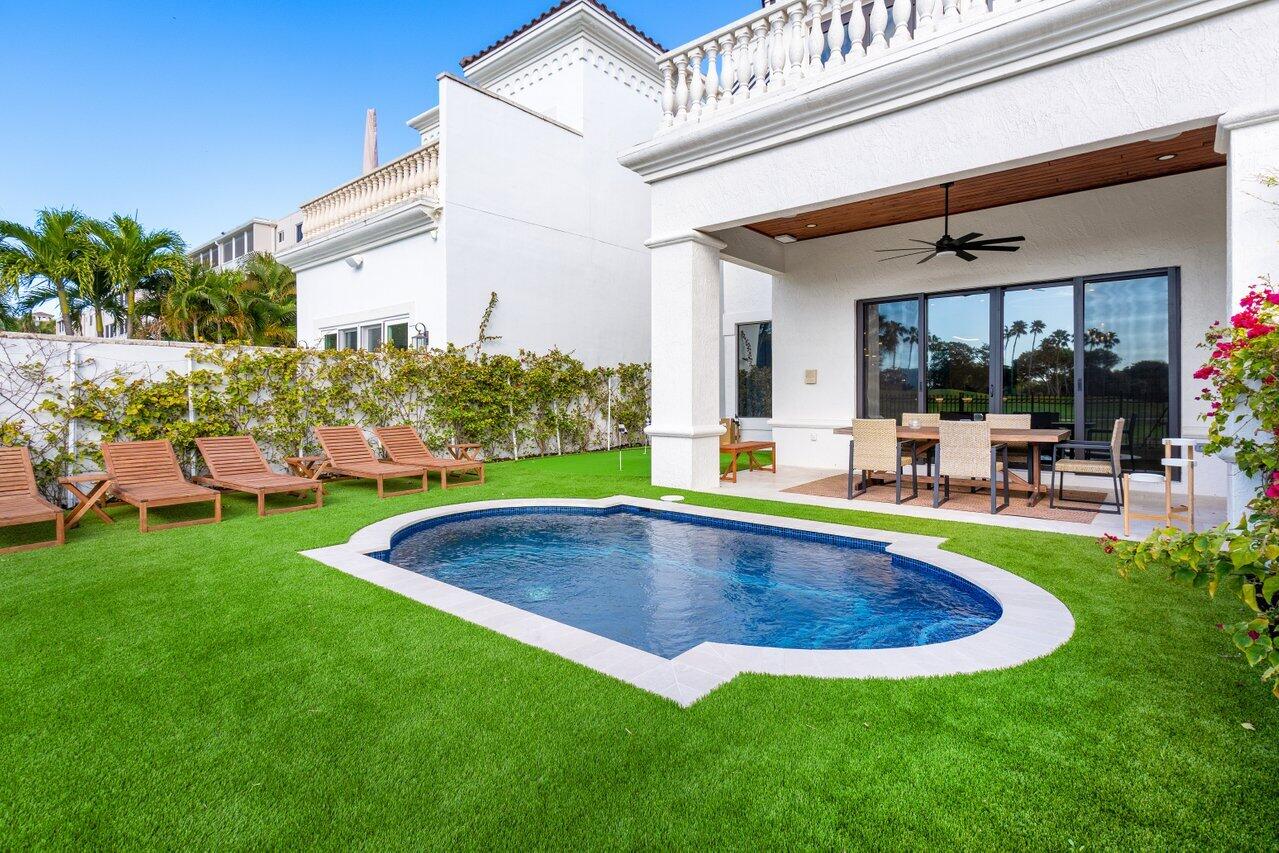 320 E Royal Palm Road