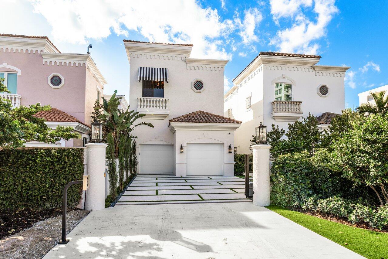 320 E Royal Palm Road