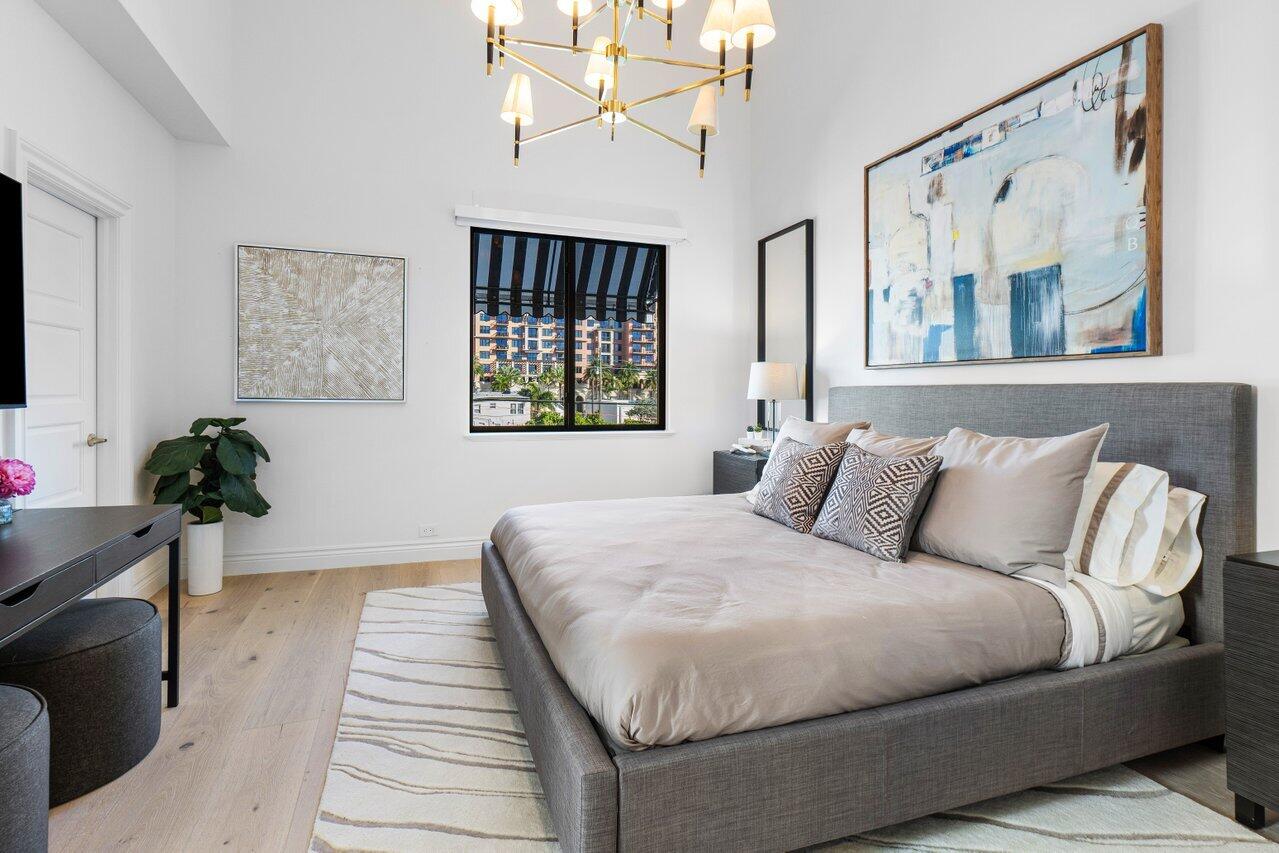 320 E Royal Palm Road