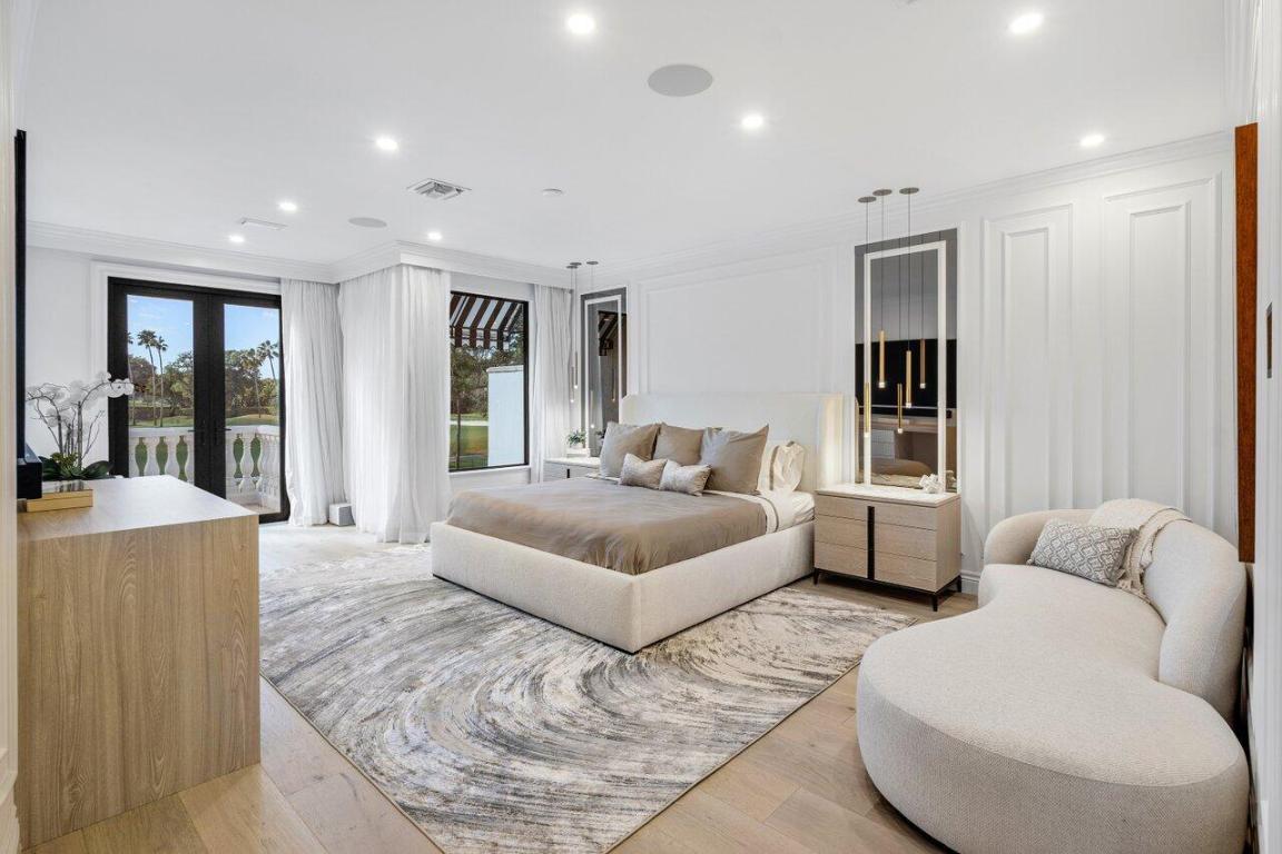 320 E Royal Palm Road