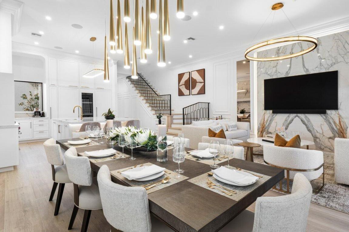 320 E Royal Palm Road