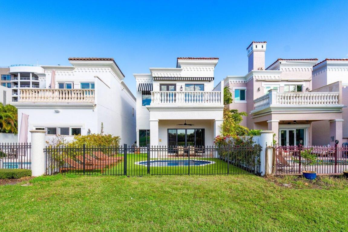 320 E Royal Palm Road