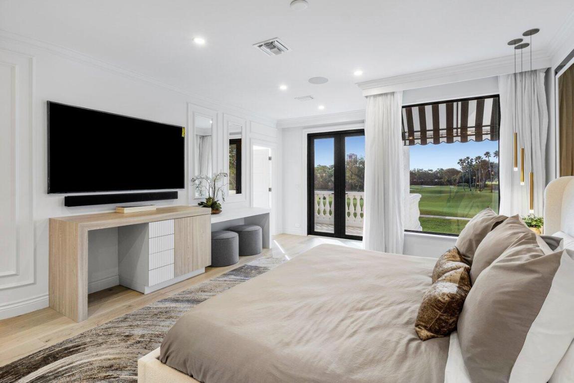 320 E Royal Palm Road