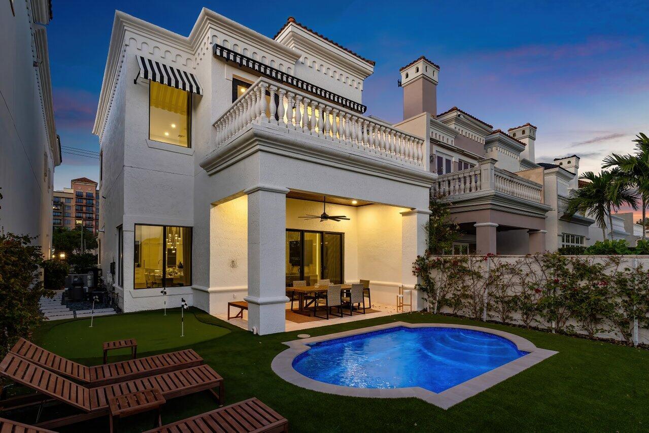 320 E Royal Palm Road