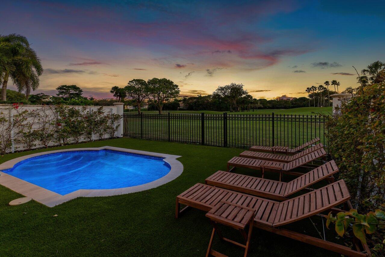 320 E Royal Palm Road