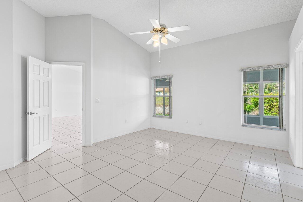 3775 NW 10th Street