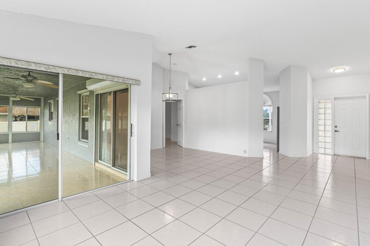 3775 NW 10th Street