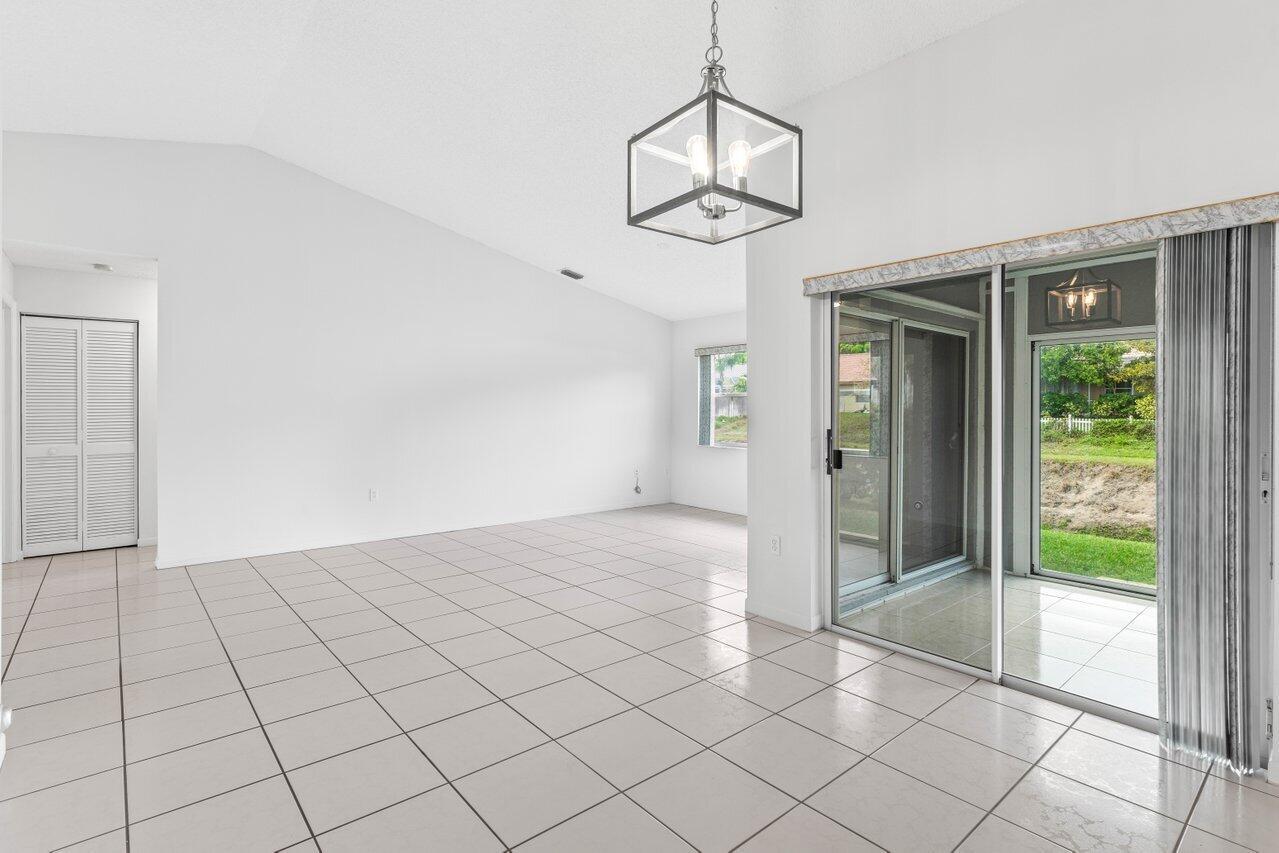 3775 NW 10th Street