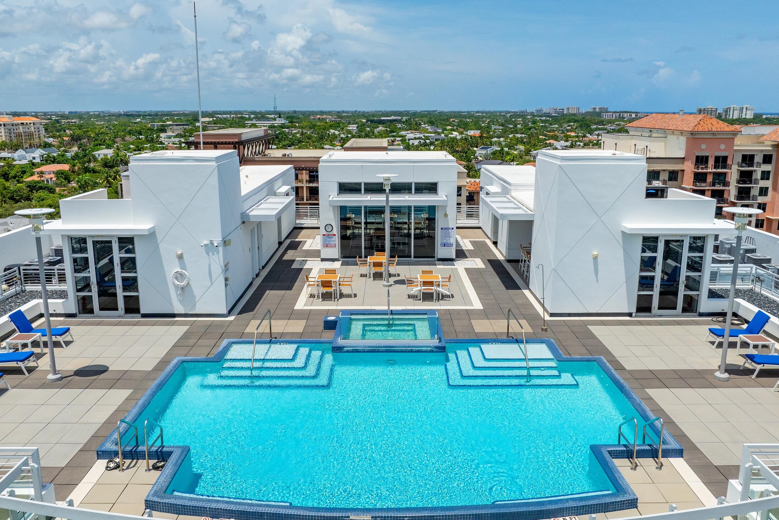 327 E Royal Palm Road Ph-03