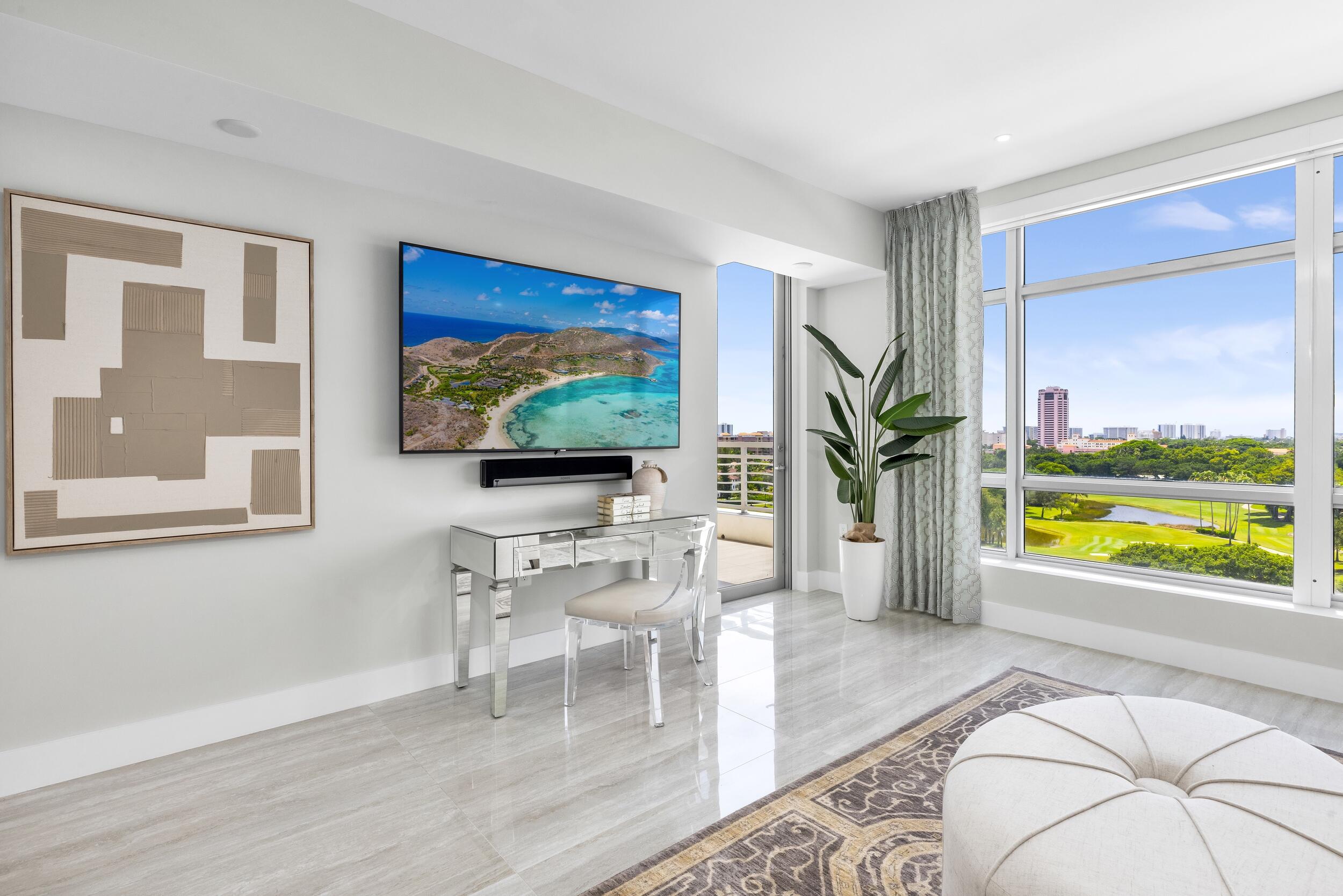 327 E Royal Palm Road Ph-03