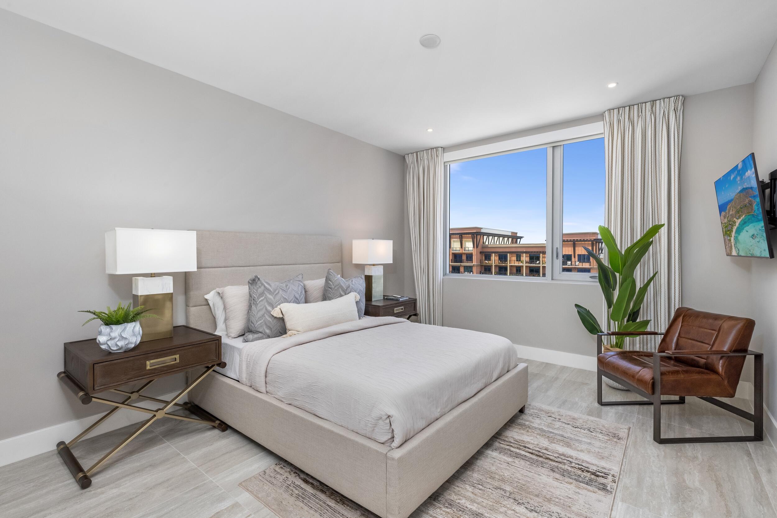 327 E Royal Palm Road Ph-03