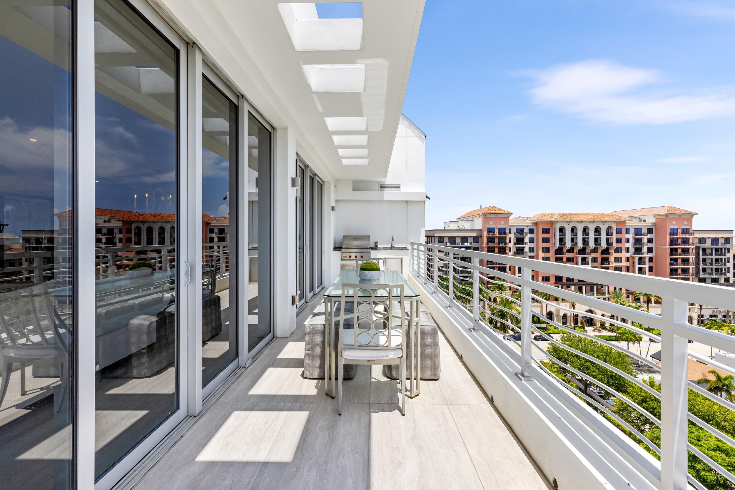 327 E Royal Palm Road Ph-03