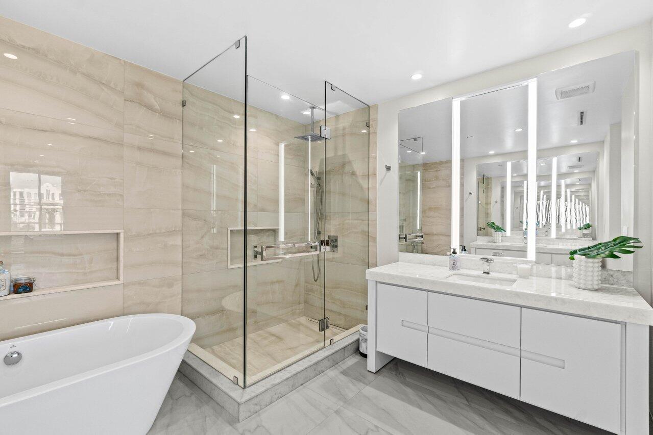 220 SE Mizner Boulevard 404