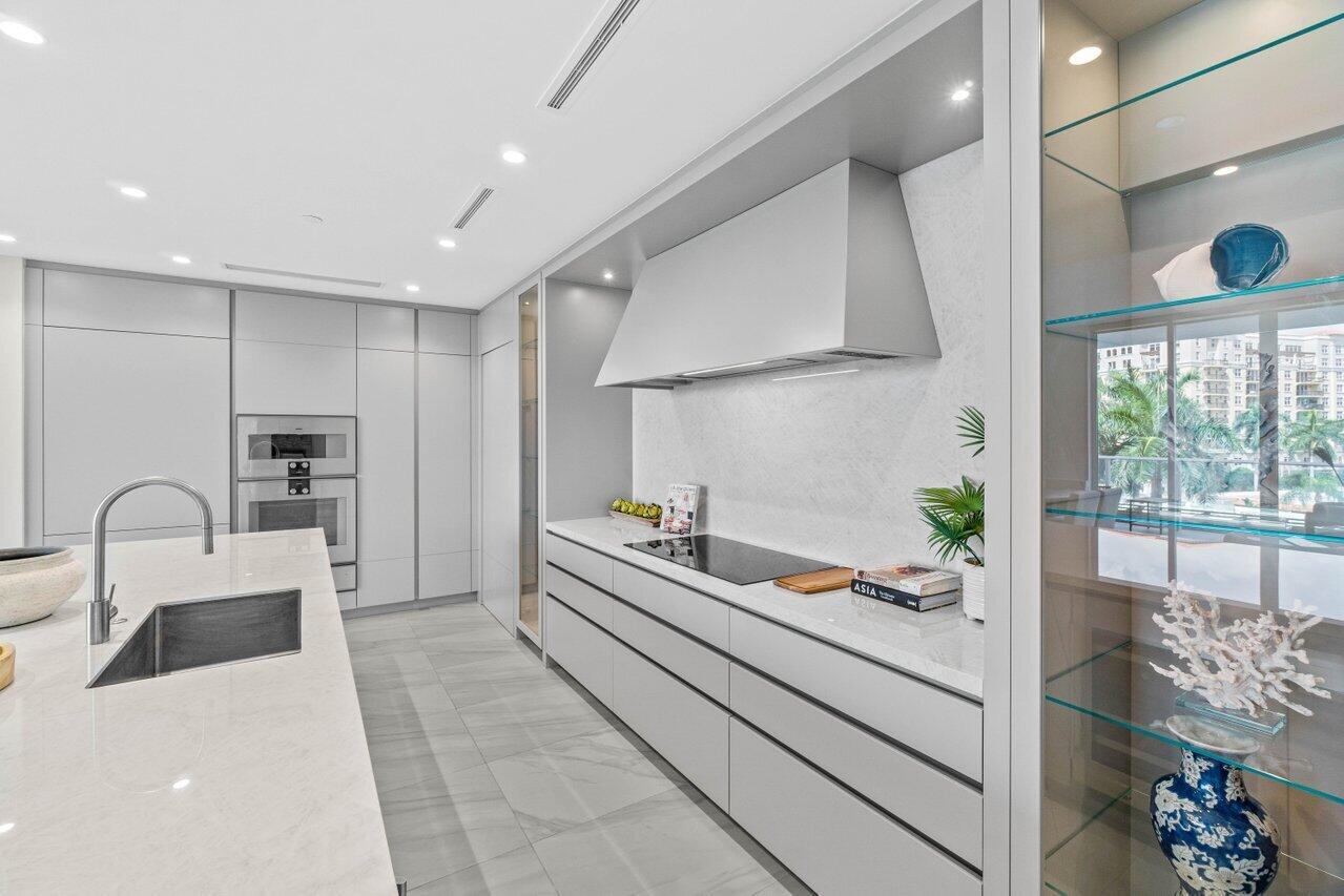 220 SE Mizner Boulevard 404