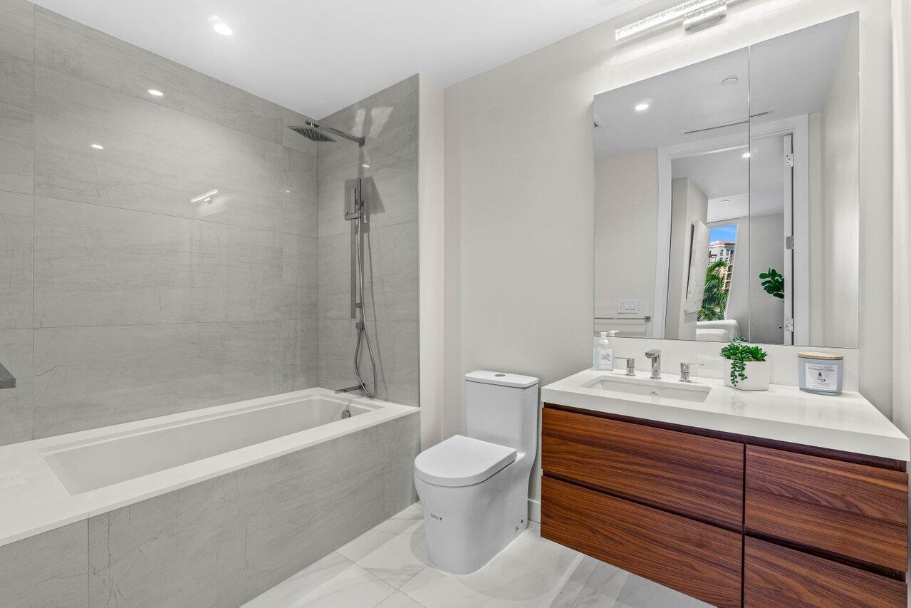 220 SE Mizner Boulevard 404