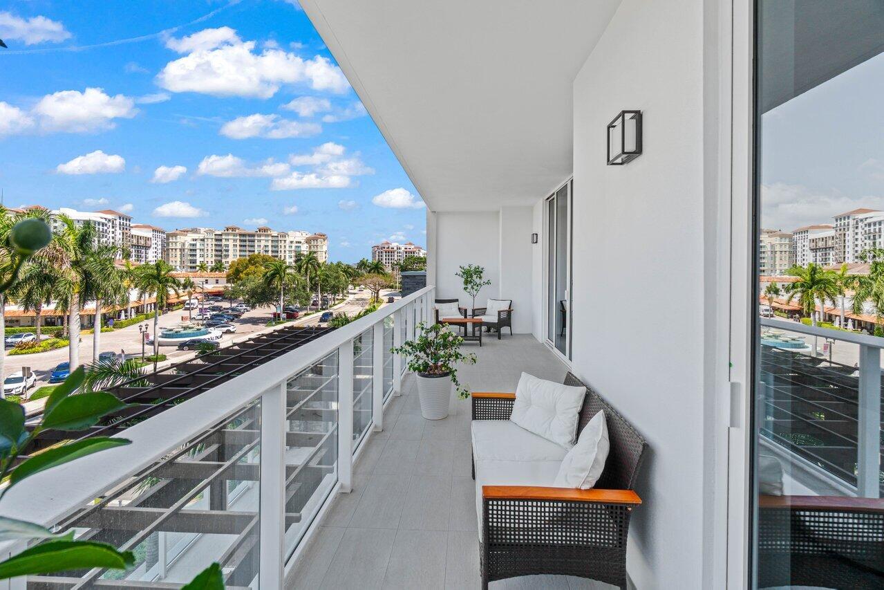 220 SE Mizner Boulevard 404