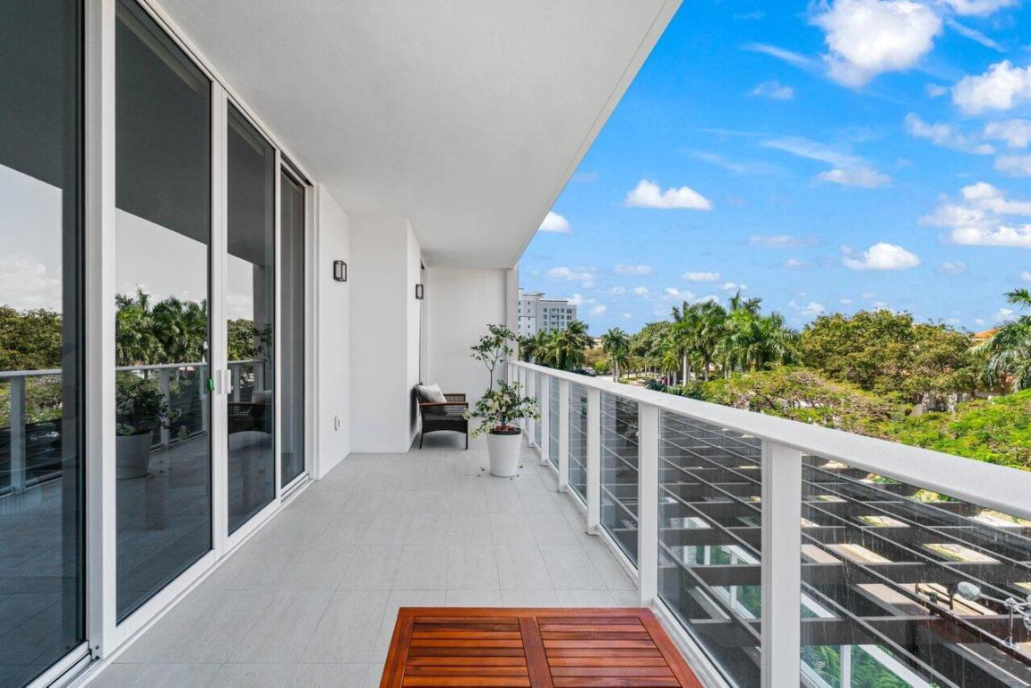 220 SE Mizner Boulevard 404