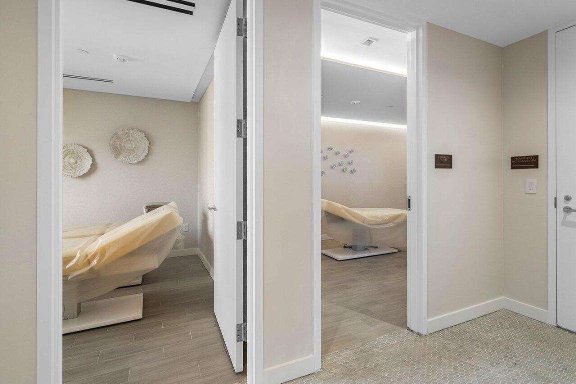 220 SE Mizner Boulevard 209