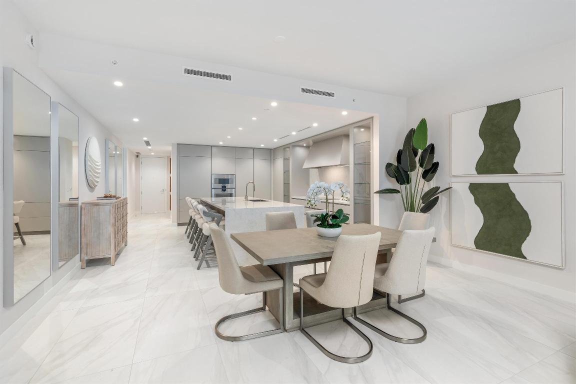 220 SE Mizner Boulevard 209