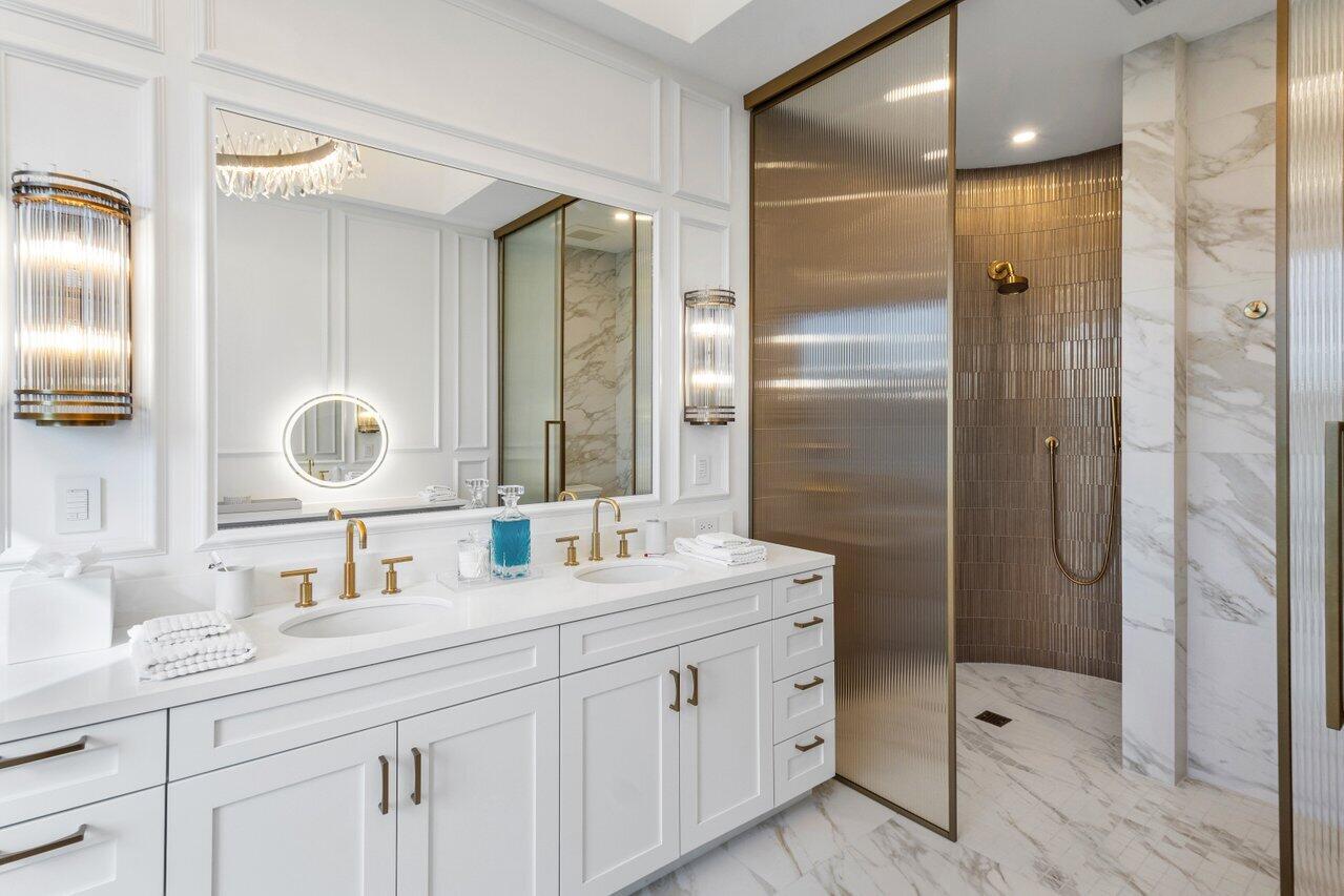 320 E Royal Palm Road