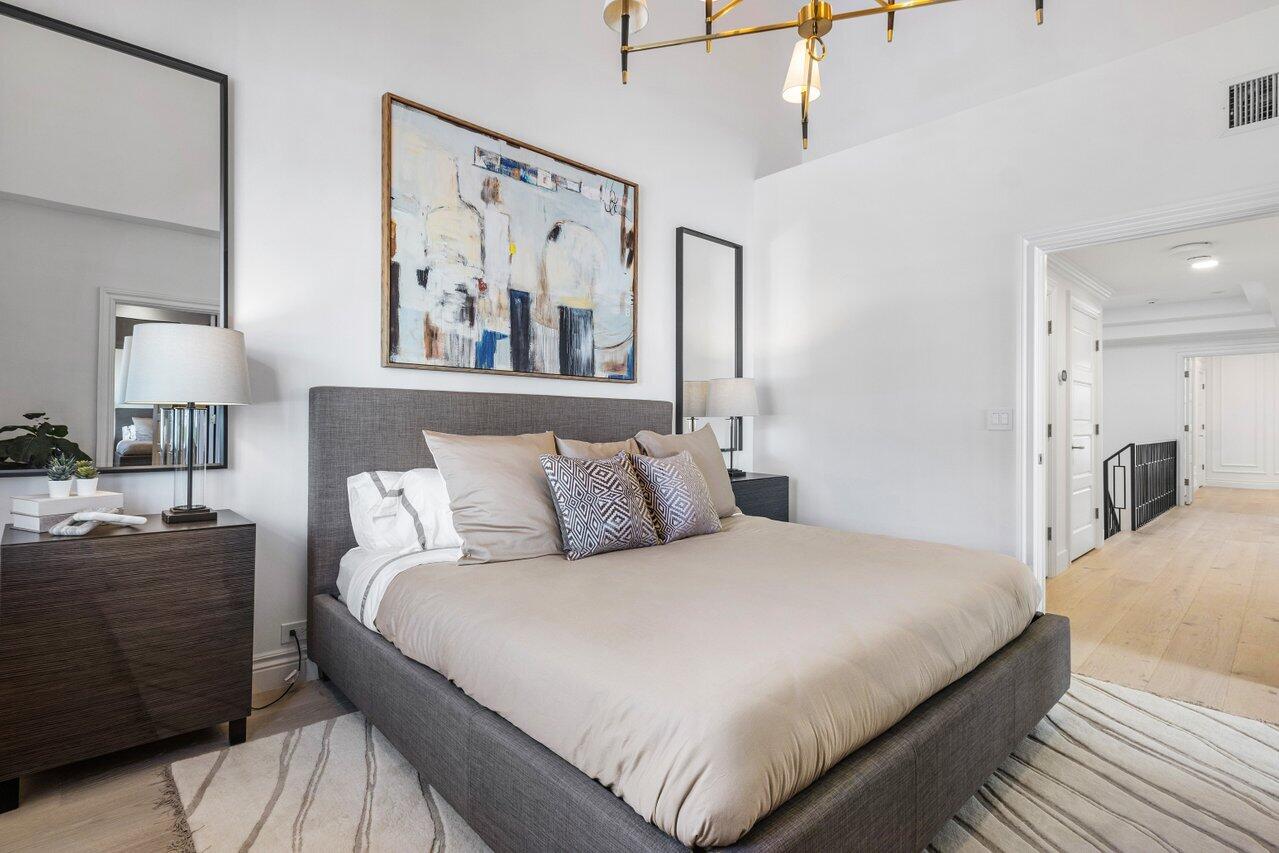 320 E Royal Palm Road