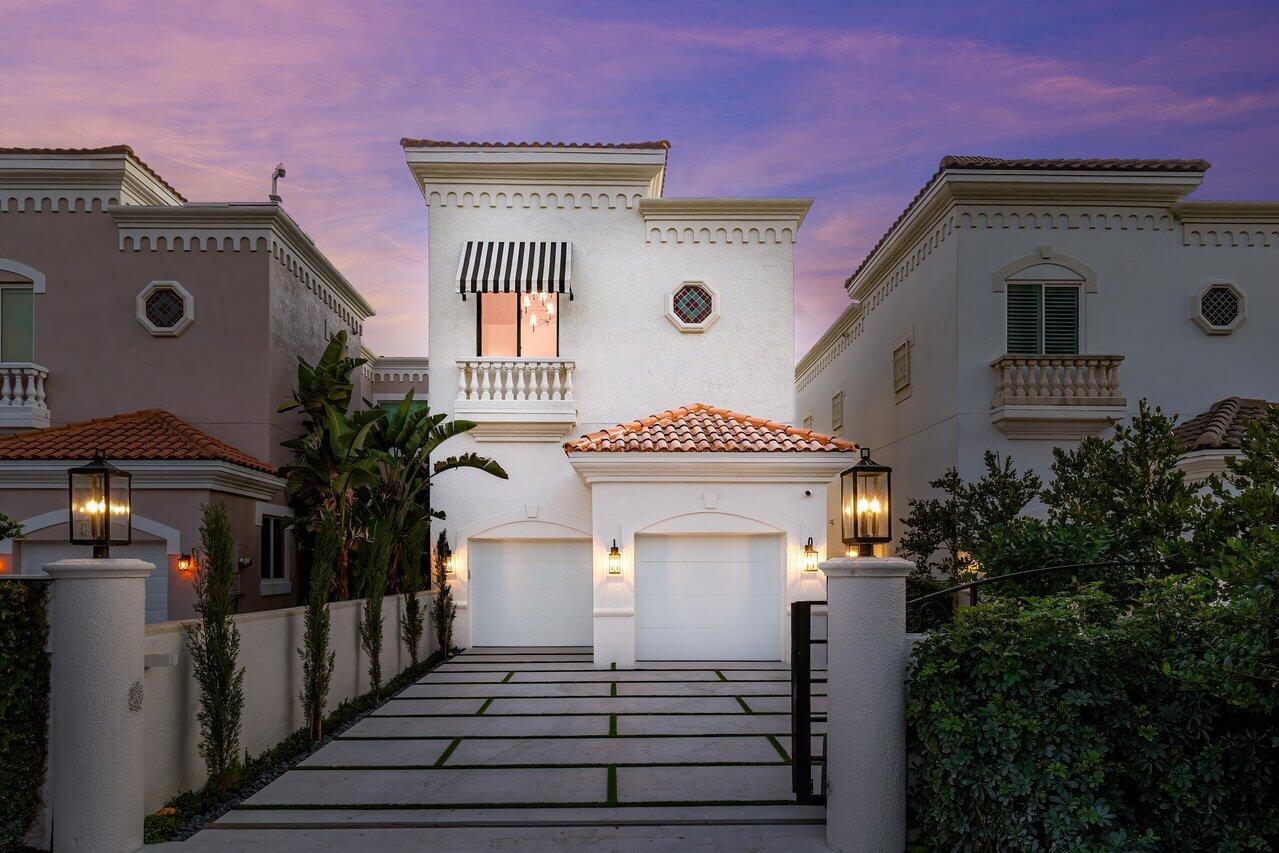 320 E Royal Palm Road