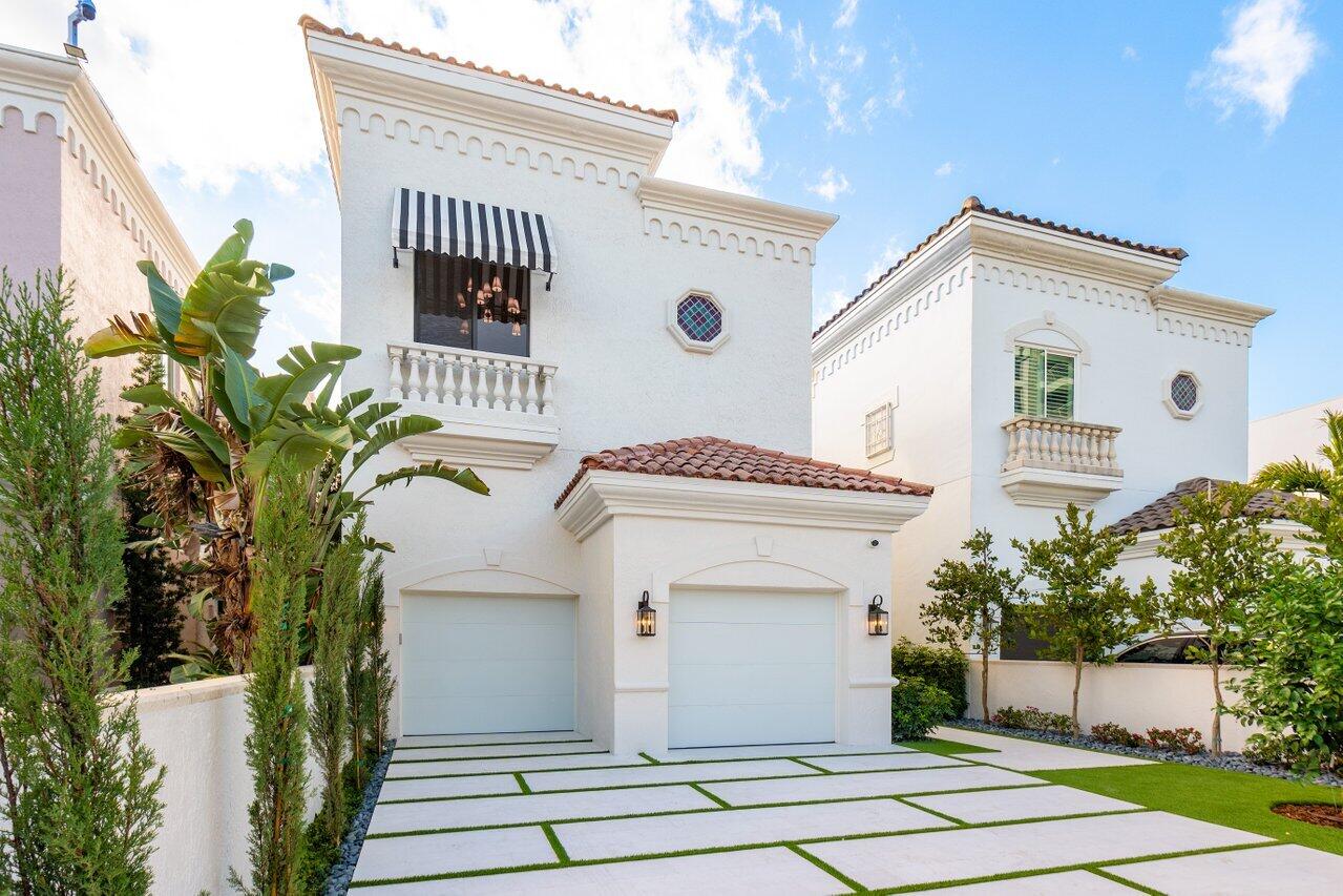 320 E Royal Palm Road