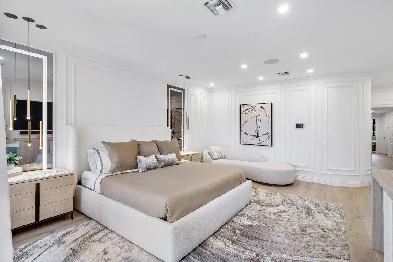 320 E Royal Palm Road