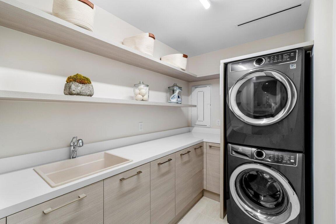 200 SE Mizner Boulevard 211