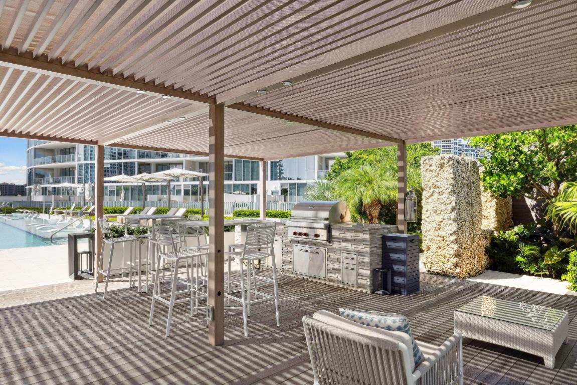 725 S Ocean Boulevard Ph-2