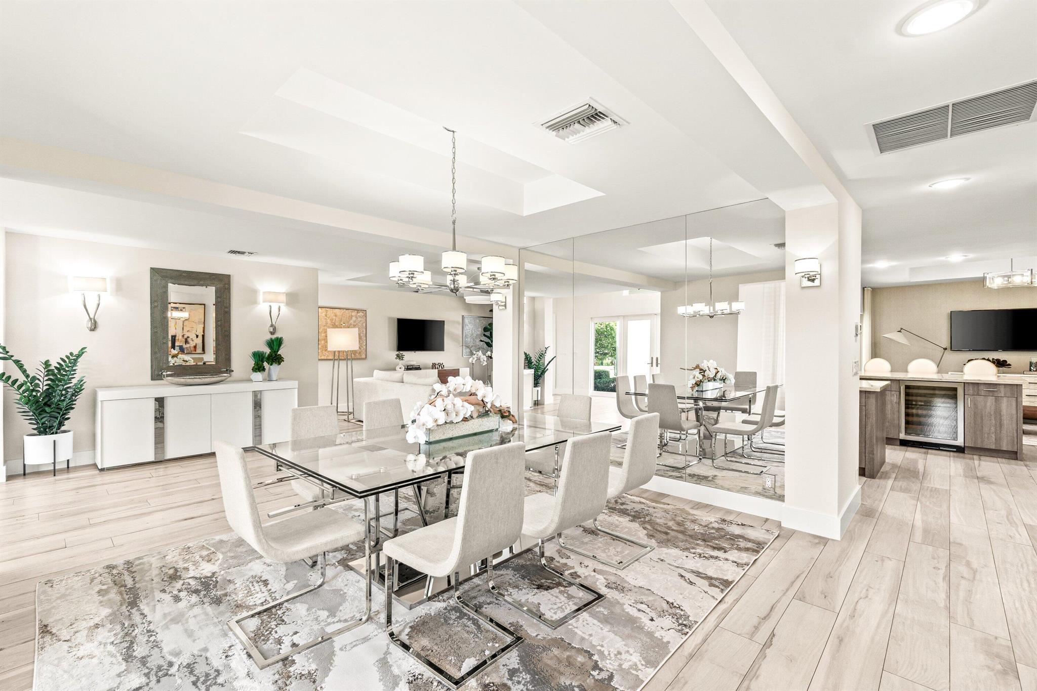 2367 Queen Palm Road