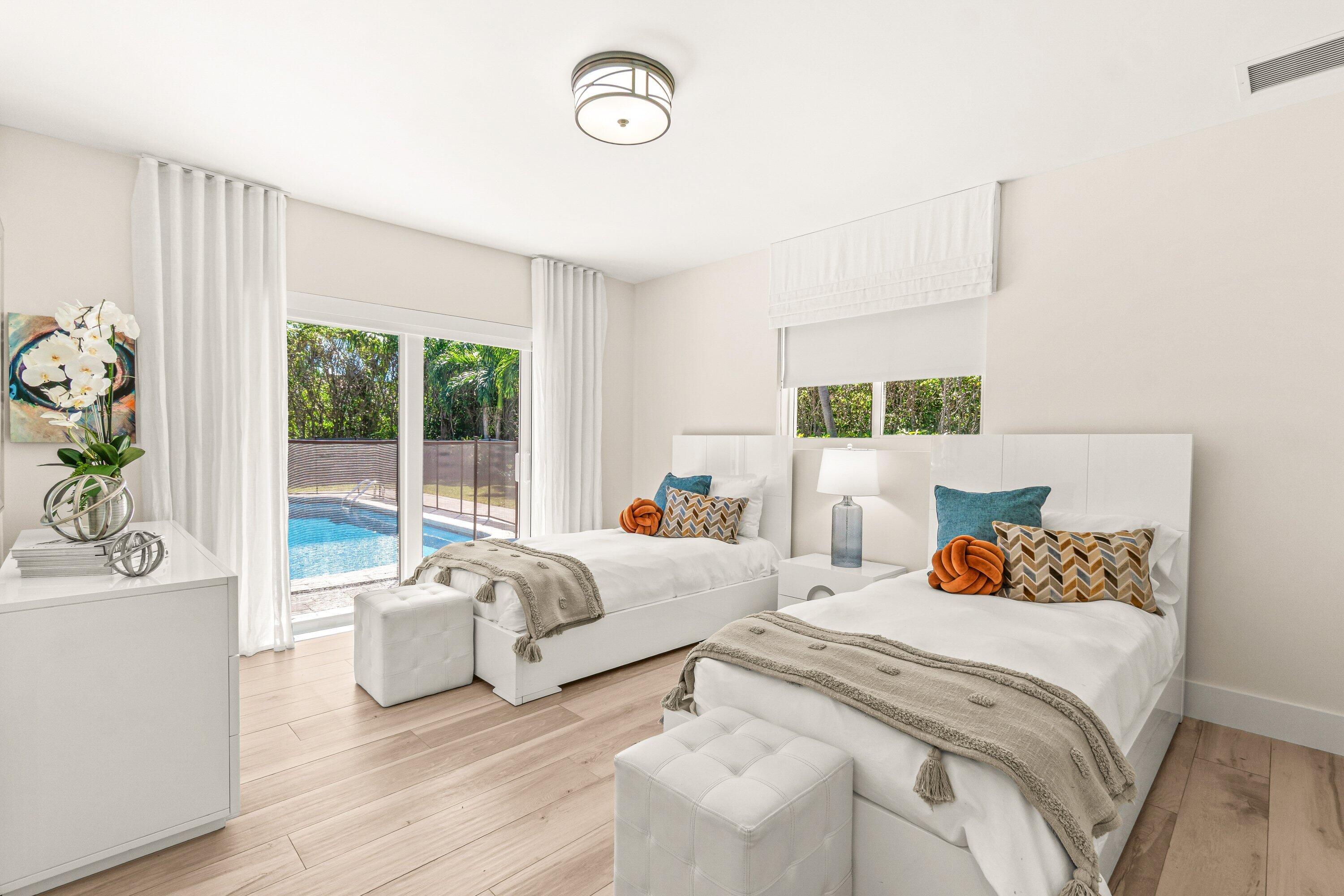 2367 Queen Palm Road