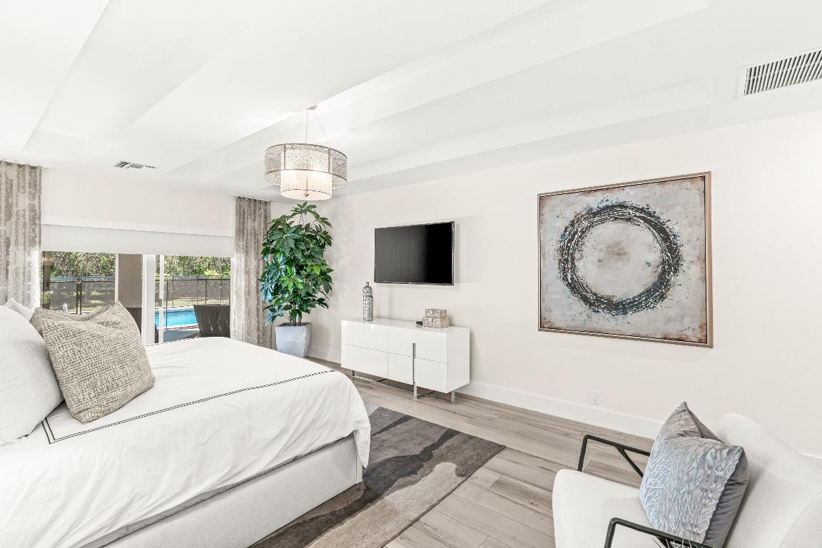 2367 Queen Palm Road