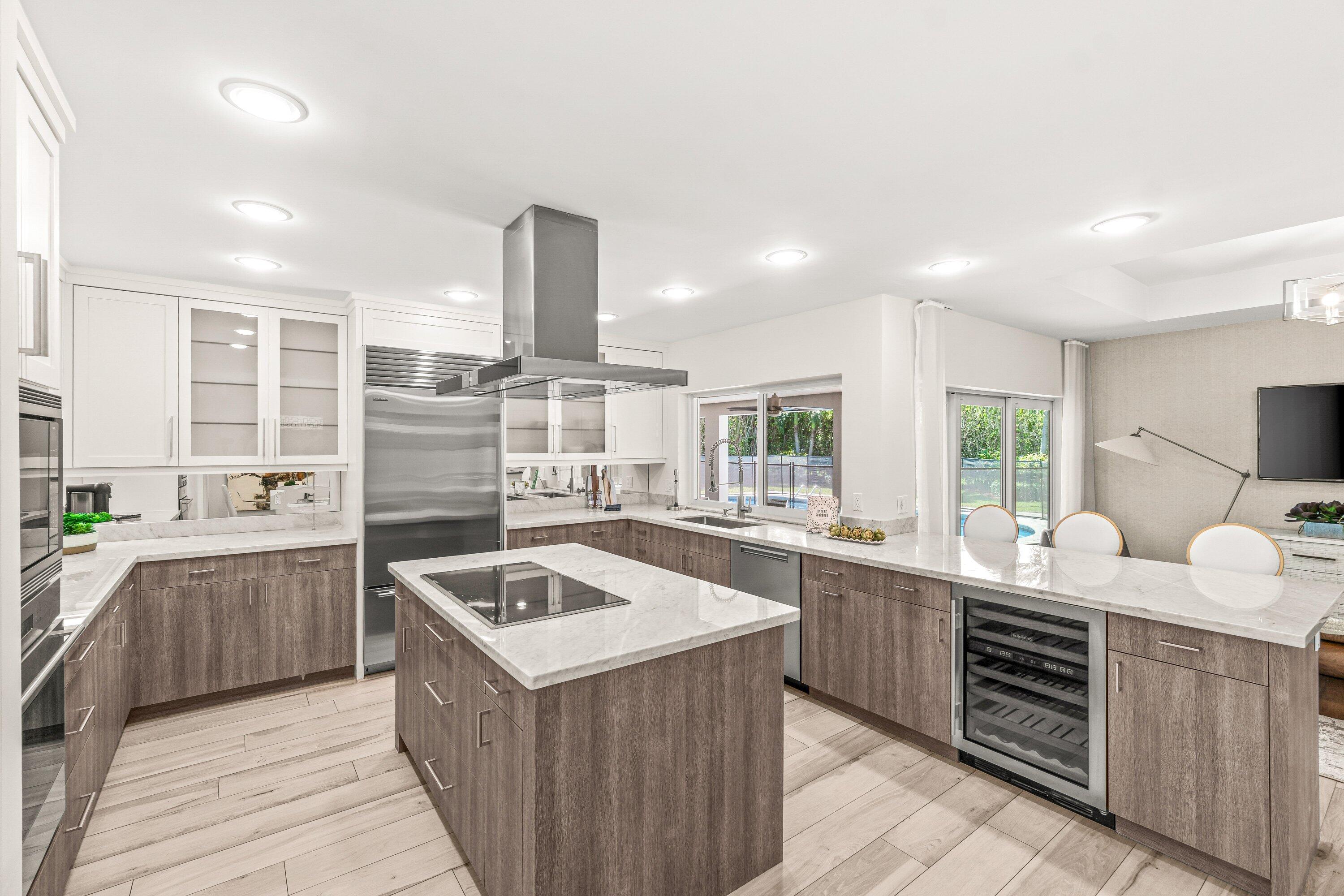 2367 Queen Palm Road