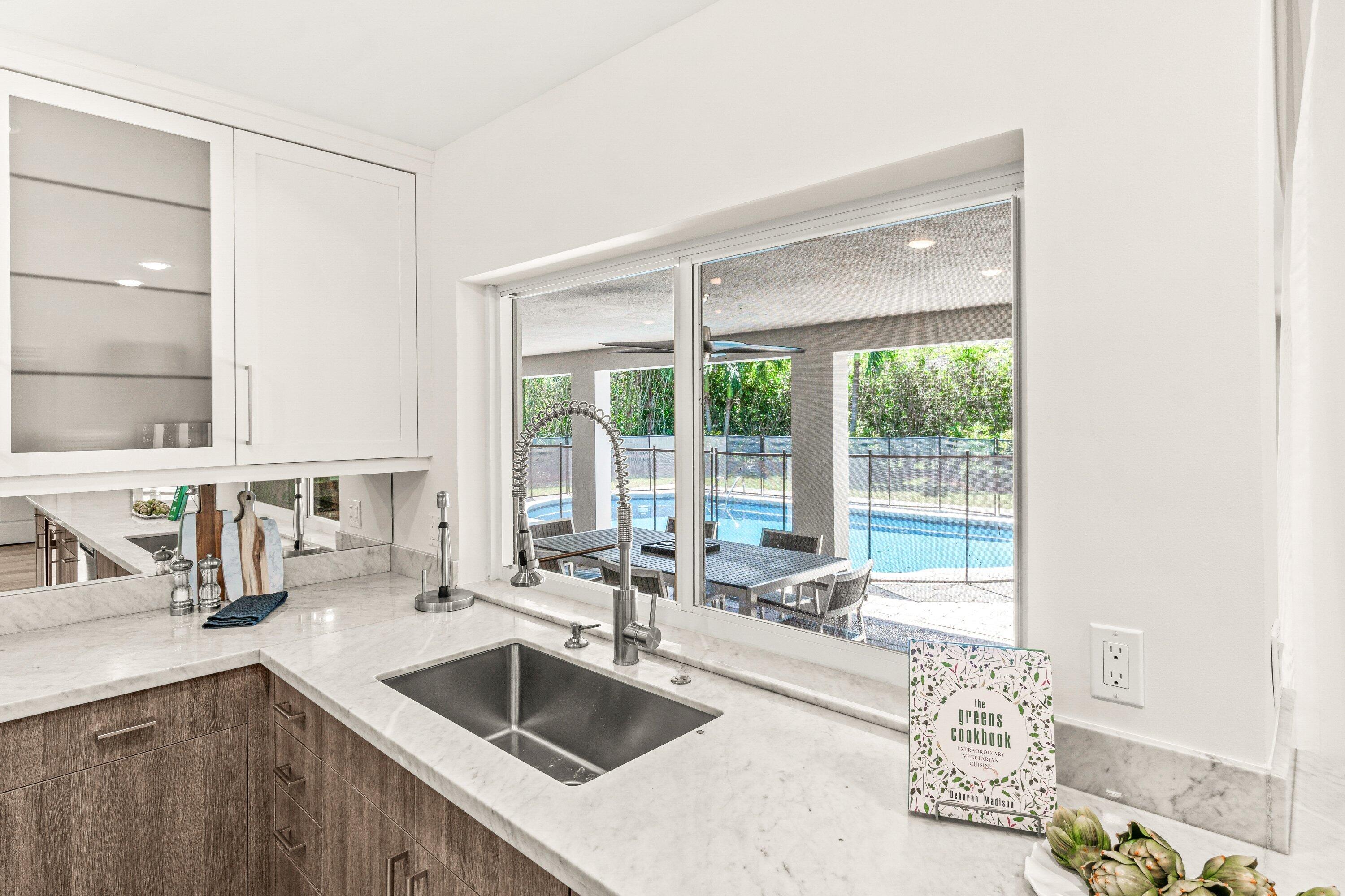 2367 Queen Palm Road