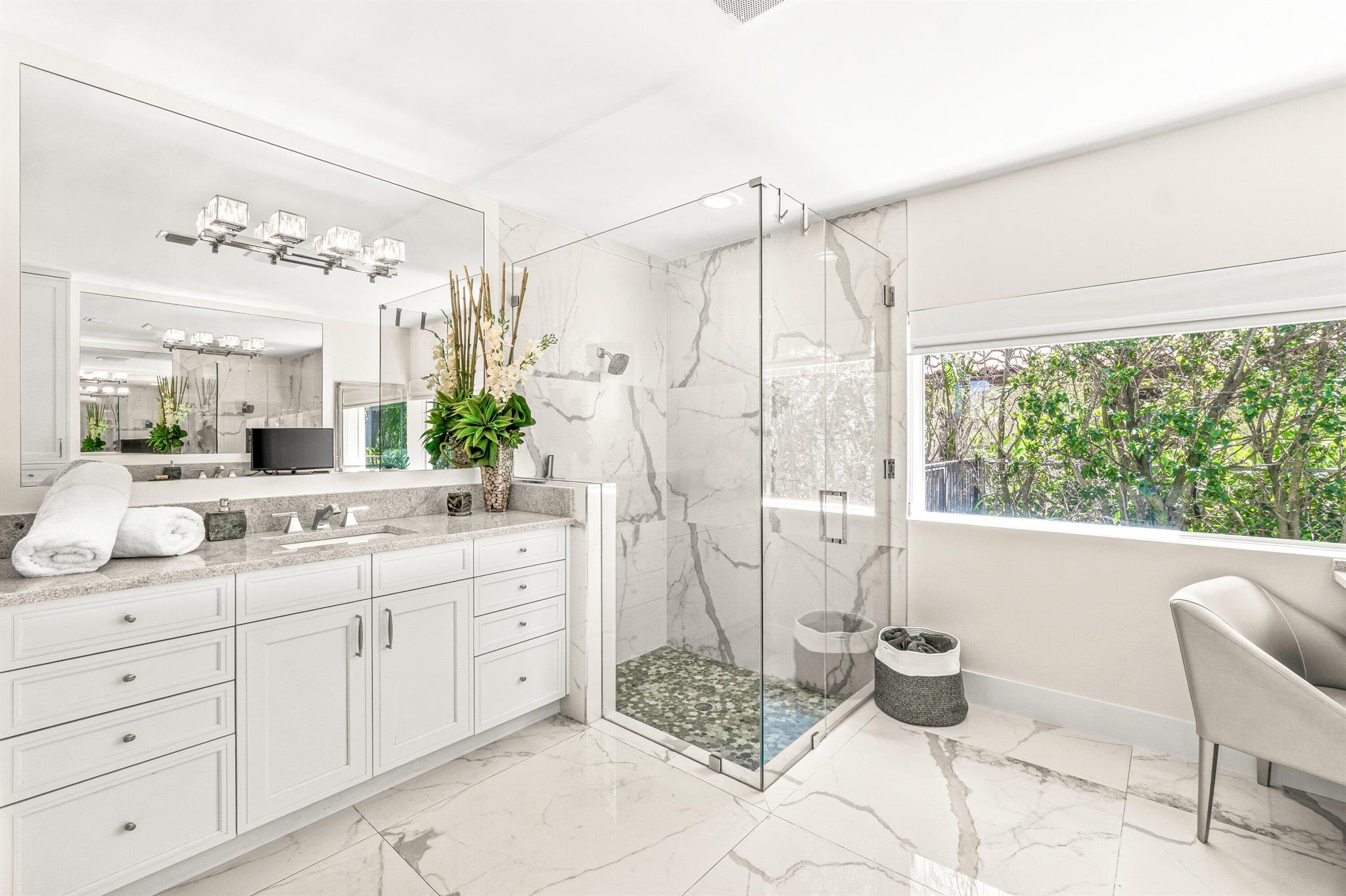 2367 Queen Palm Road