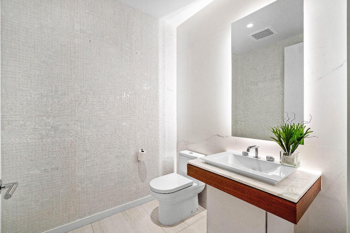 200 SE Mizner Boulevard 608