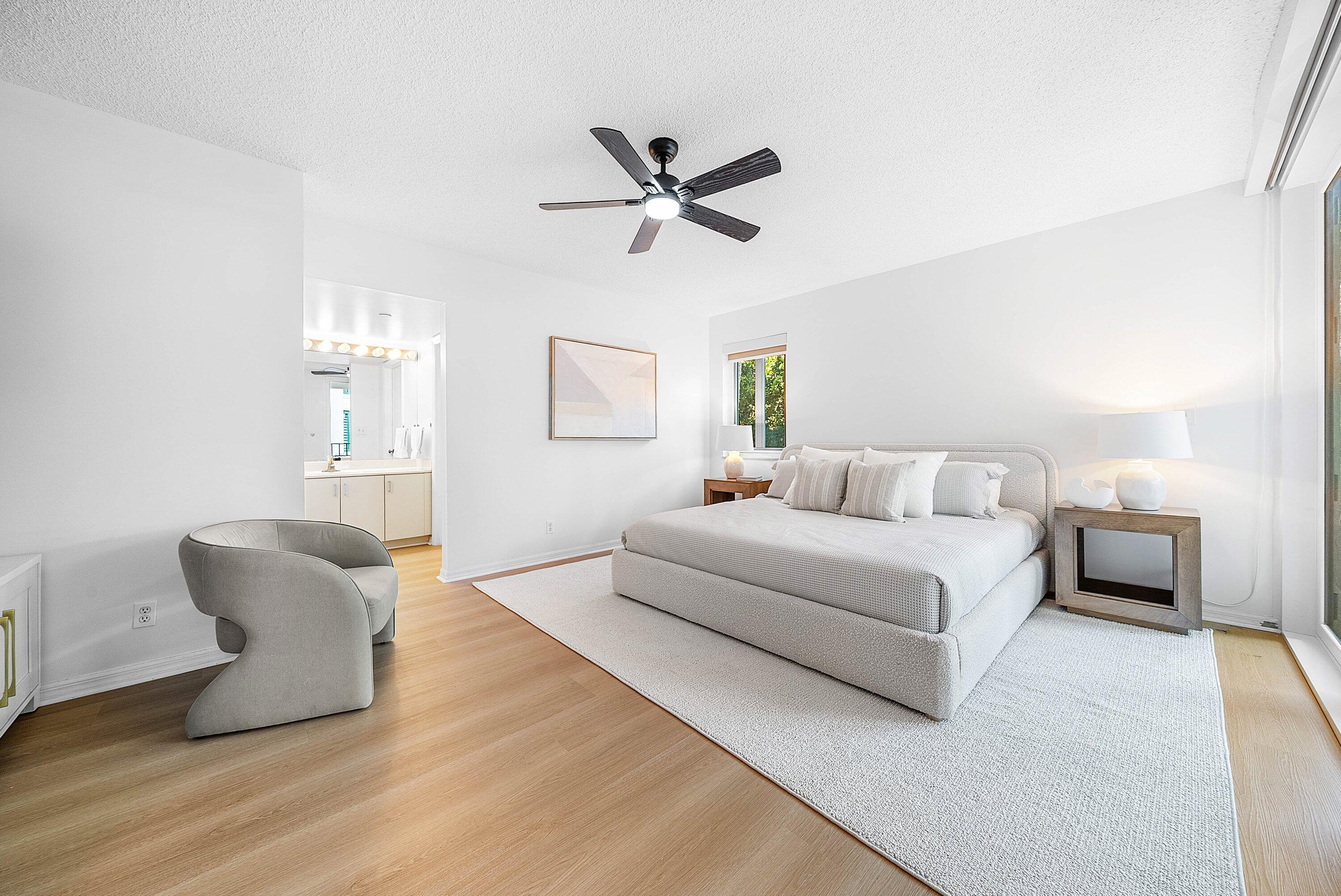 100 SE 5th Avenue 210