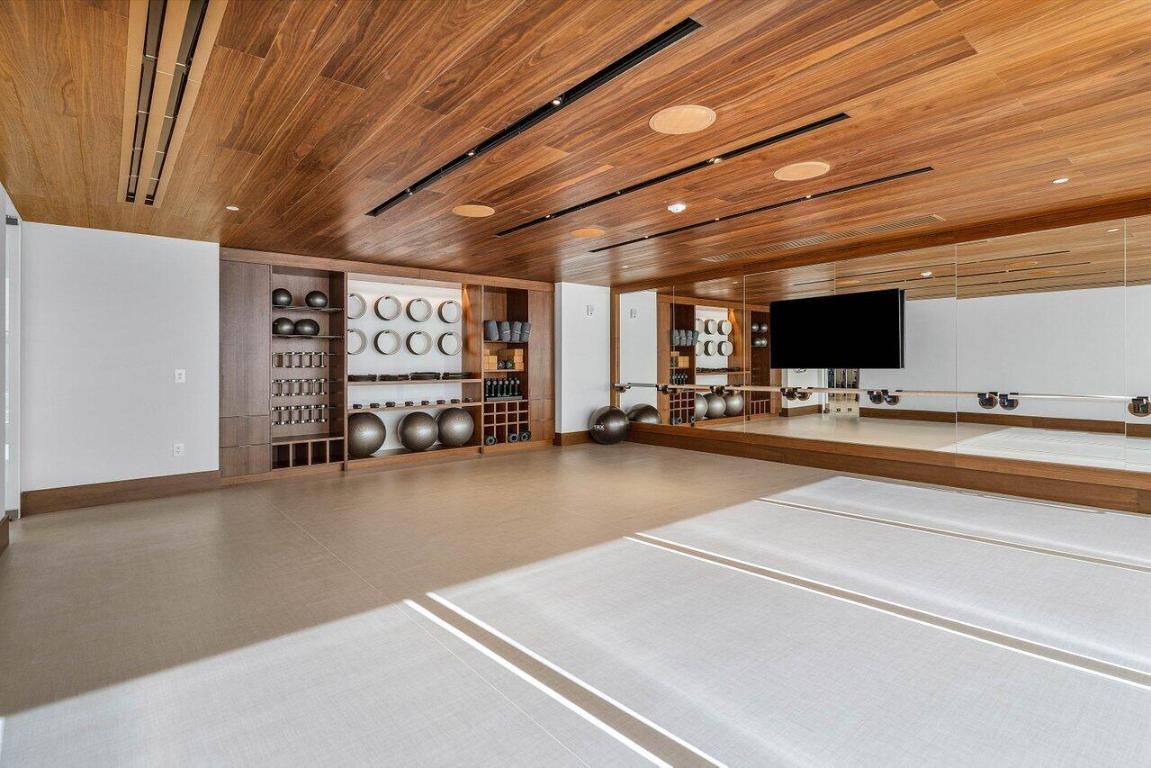 220 SE Mizner Boulevard 409