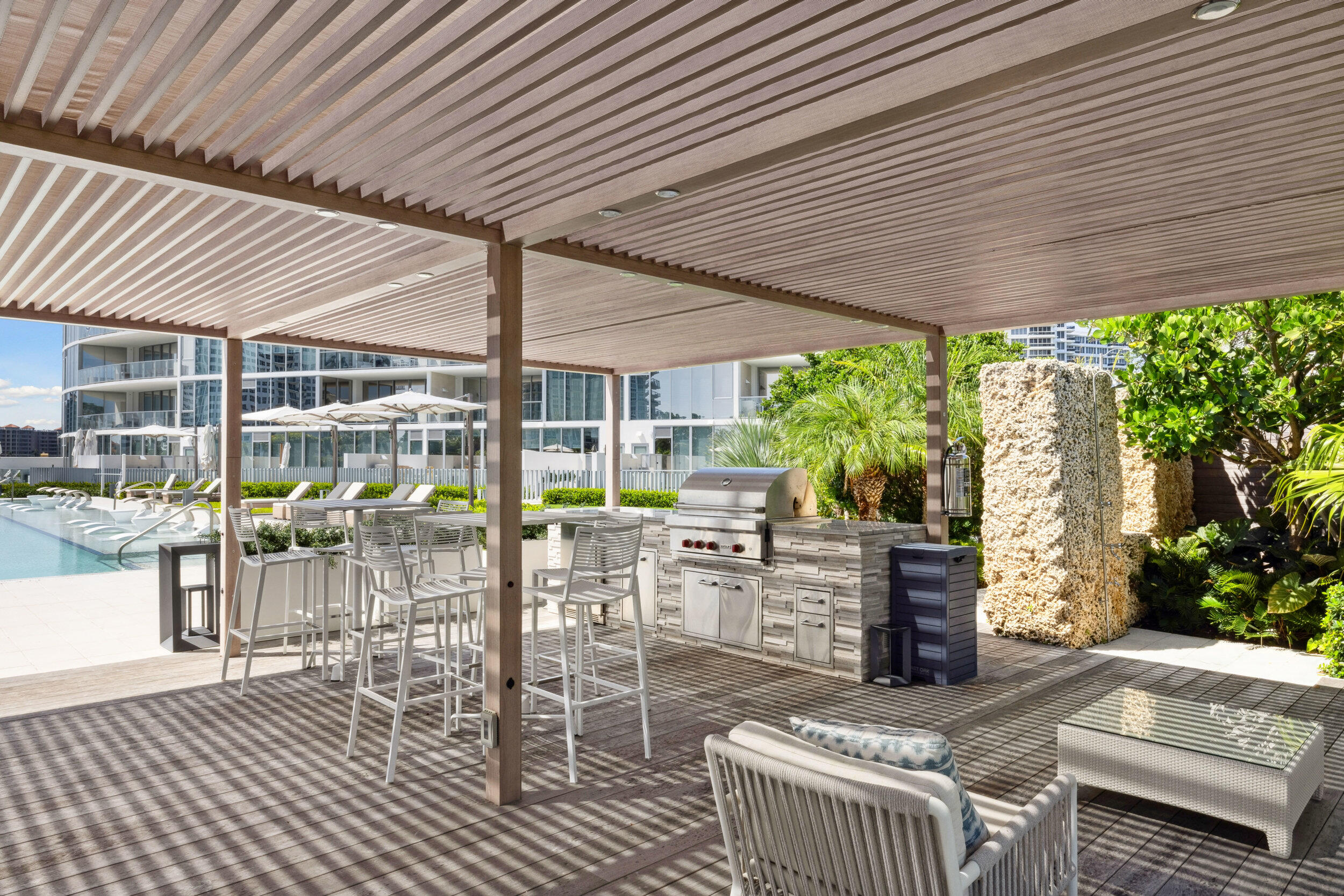 725 S Ocean Boulevard 402