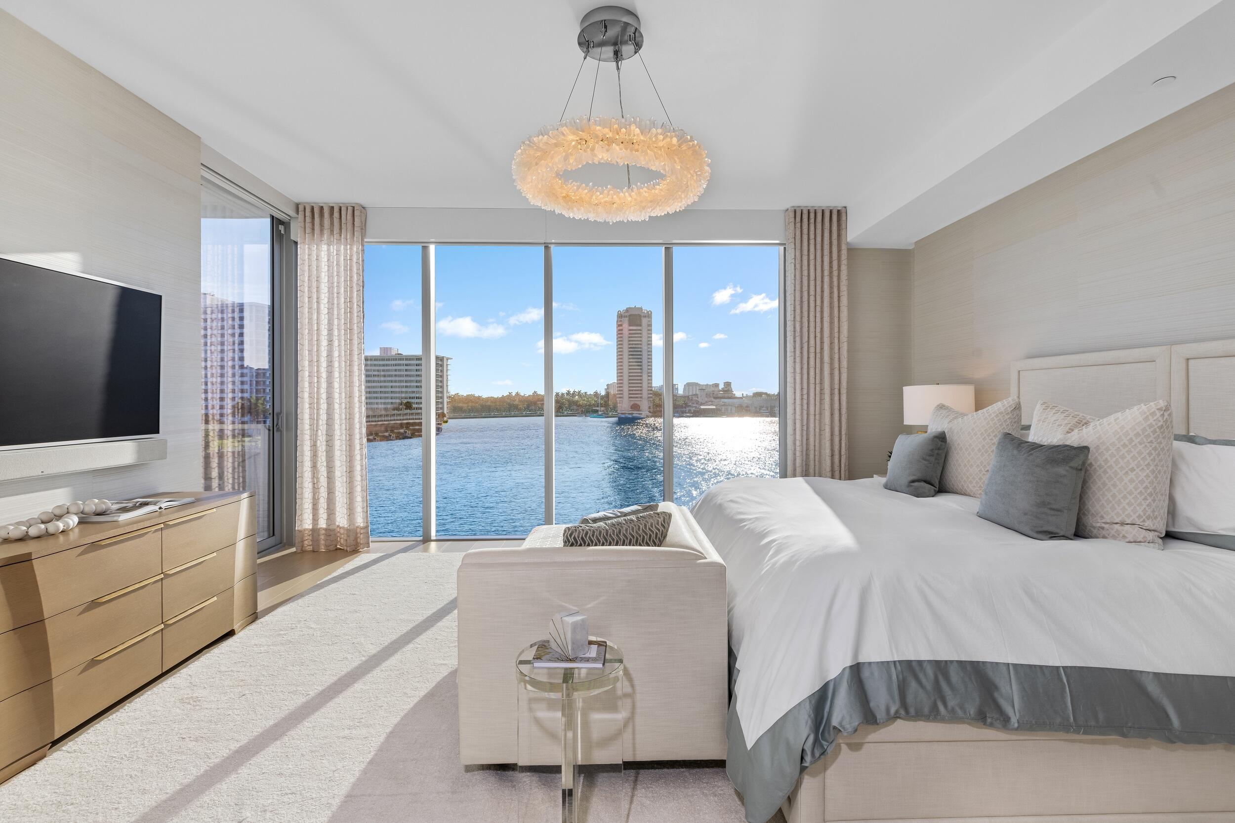 725 S Ocean Boulevard 402