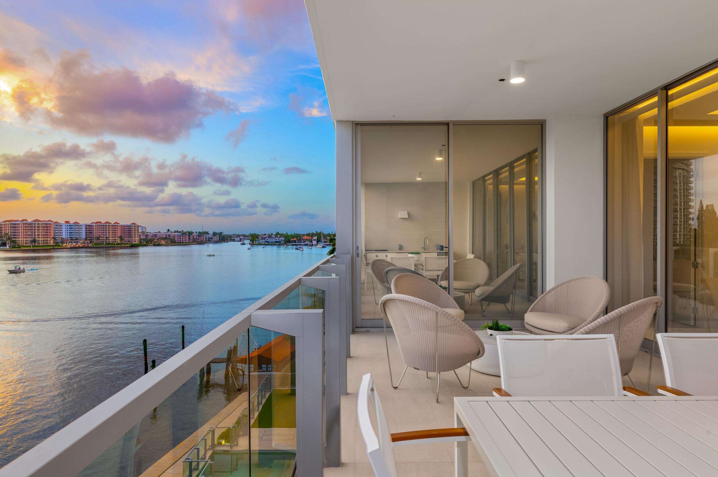 725 S Ocean Boulevard 402