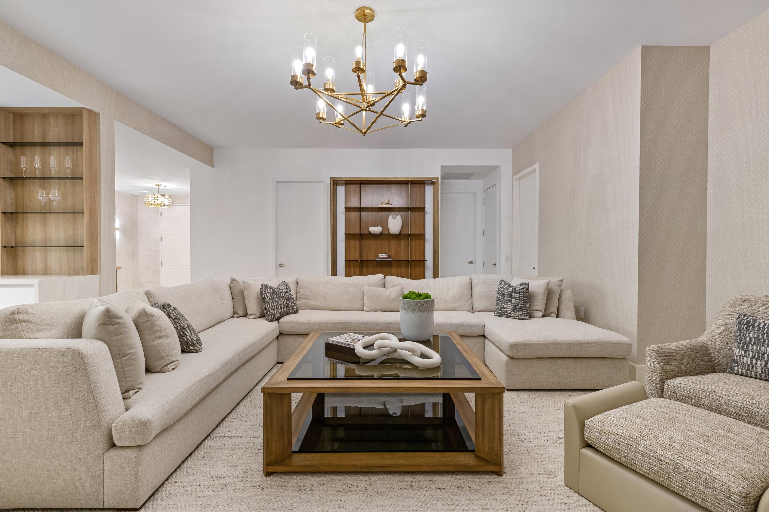 725 S Ocean Boulevard 402
