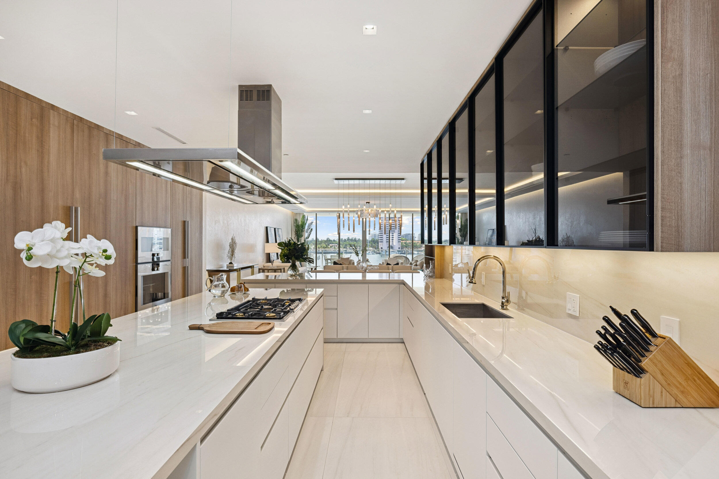 725 S Ocean Boulevard 402