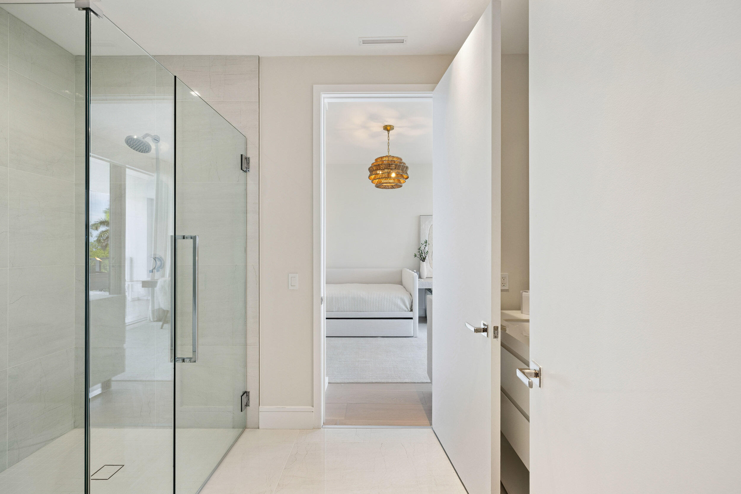 725 S Ocean Boulevard 402