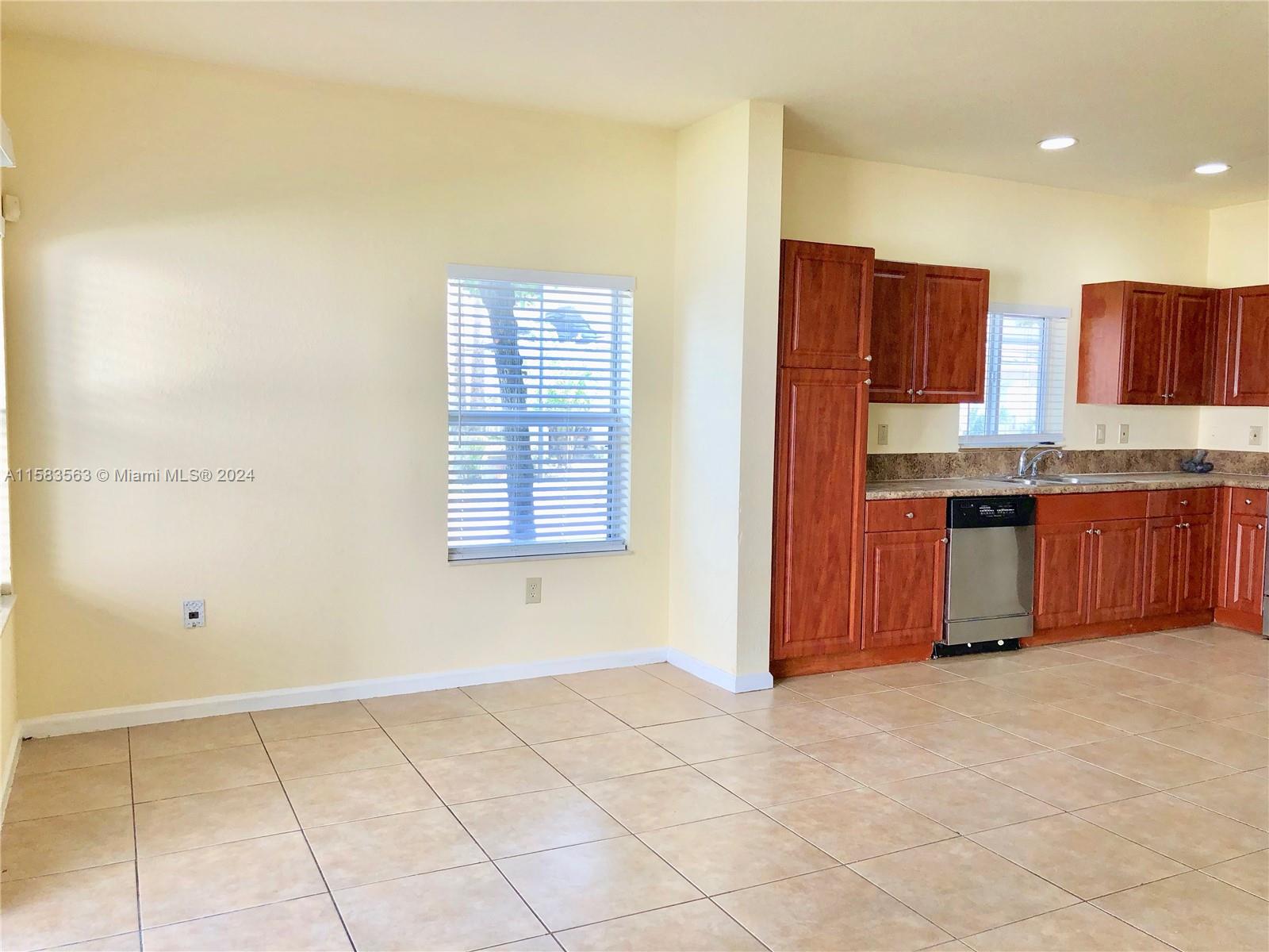 3069 NW 30th Pl # 3069