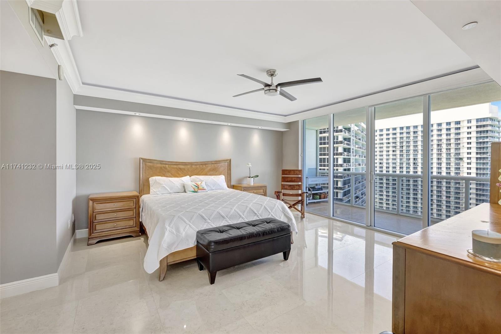 1830 S Ocean Dr # 3901