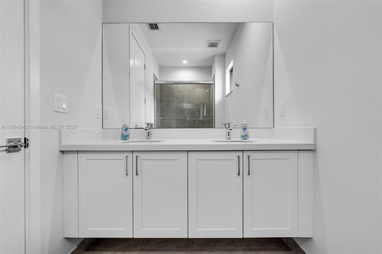 4445 NW 82nd Ave