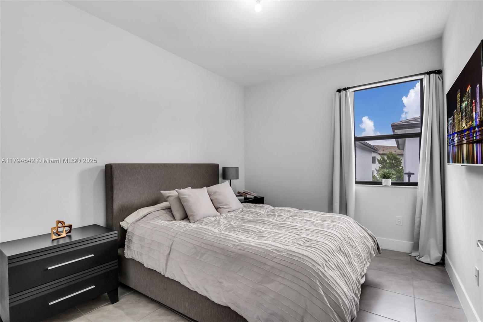 4445 NW 82nd Ave